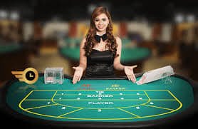 Antarmuka aplikasi mobile roserade menampilkan permainan slot dan opsi sportsbook